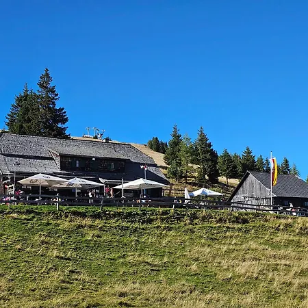 The Am Klippitztoerl - *