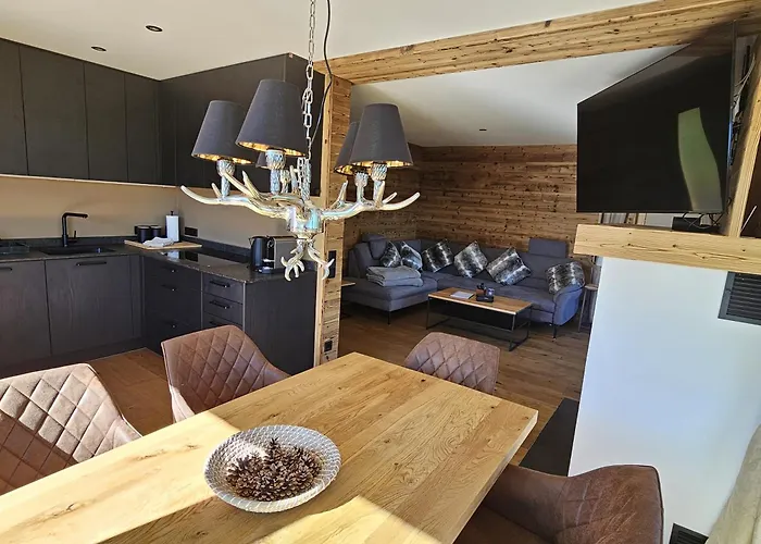 The Am Klippitztoerl - *